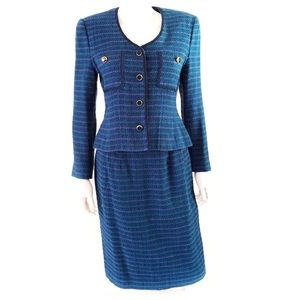 VINTAGE blue AP boucle classic-inspired skirt suit